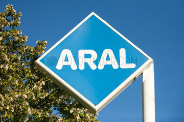 Berlin  Deutschland  Aral-Logo