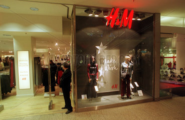 Modegeschaeft H & M in den Potsdamer Platz Arkaden