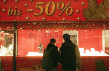 Berlin  Schaufenster eines Juweliers