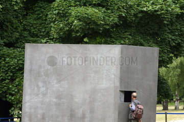 Berlin  Deutschland  Denkmal fuer die im Nationalsozialismus verfolgten Homosexuellen