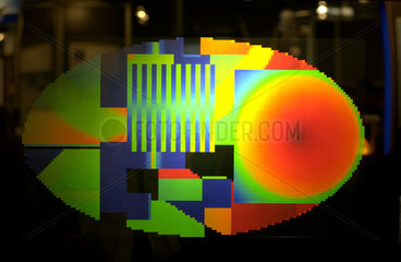 Holographische Projektionsscheibe - Farbenfrohes Testbild