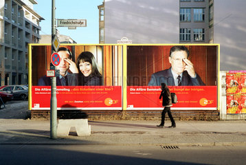Plakatwerbung des ZDF in Berlin-Mitte