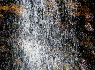 Salvikfjellet  Norwegen  Detailaufnahme eines Wasserfalls