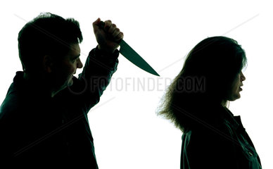 Mann versucht Frau mit Messer zu erstechen