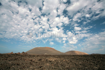 El Golfo  Spanien  Blick auf einen Vulkan-Kegel am Eingang zum Nationalpark