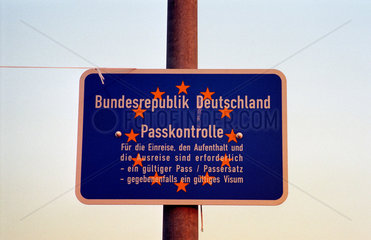 Rostock  Grenzschild der Passkontrolle