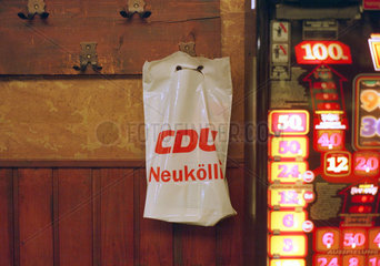 Berlin  Plastiktuete mit der Aufschrift CDU Neukoelln