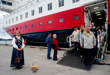 Stokmarknes  Norwegen  Hurtigrutenschiff Richard With