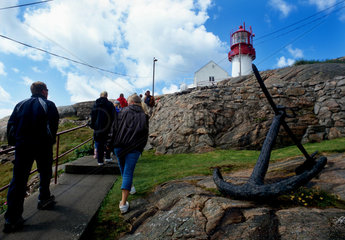 Lindesnes  Norwegen  Touristen am Leuchtturm