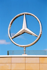 Mercedes-Stern am Potsdamer Platz  Berlin  Deutschland