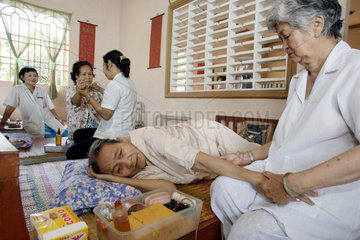 Vietnam  medizinische Versorgung armer Patienten