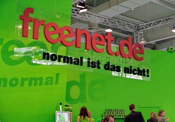 Hannover  CeBIT 2005 - freenet.de Messestand