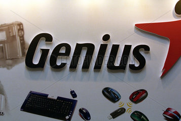 Hannover  CeBIT 2005  Logo der Firma GENIUS