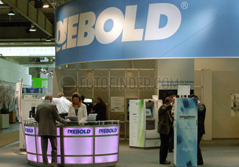 Hannover  CeBIT 2005 - Messestand der Diebold Germany GmbH