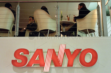 Hannover  CeBIT 2005  Schriftzug des Elektronikkonzerns Sanyo