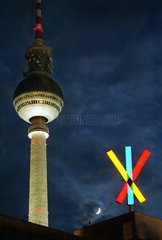 Berlin  Deutschland  Logo Bankgesellschaft Berlin AG und Fernsehturm im Mondlicht