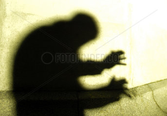 Gespenstischer Schatten eines Mannes