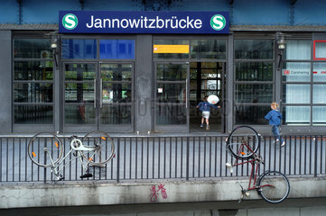 Berlin  Eingang S-Bahnstation Jannowitzbruecke
