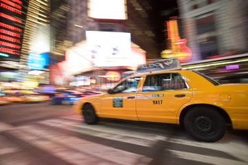 New York City  New Yorker Taxi am Times Square