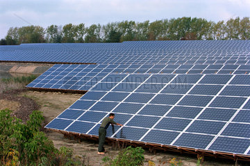 Espenhain  Solarmodule des Solarkraftwerks nahe Leipzig