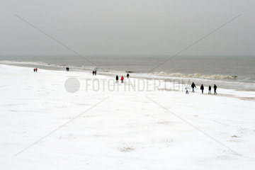 Eingeschneiter Strand auf Sylt