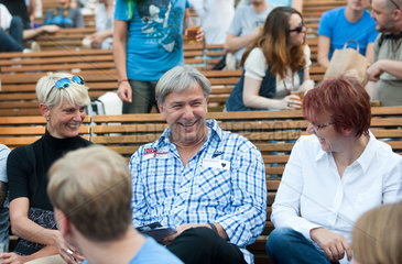 Berlin  Deutschland  Regierender Buergermeister Klaus Wowereit  SPD  auf dem LesBiSchwulen Parkfest