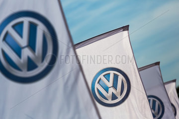 Polen  VW-Logos bei Volkswagen Poznan