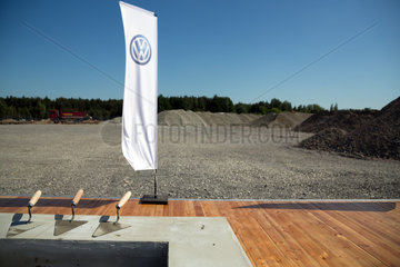 Polen  Grundsteinlegung fuer eine neue Logistikhalle fuer Volkswagen Poznan
