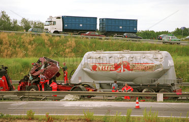Beschaedigter LKW nach einem Unfall