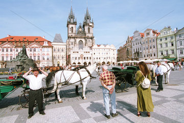Droschkenkutscher am Altstaedter Ring in Prag