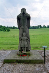 Statue der Gedenkstaette in Lidice