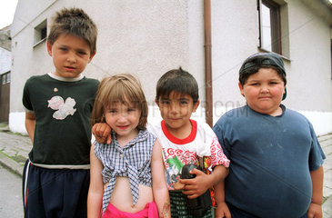 Kinder (Roma und Tschechen) in Boehmen