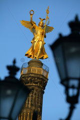Berlin  Goldener Engel auf der Siegessaeule