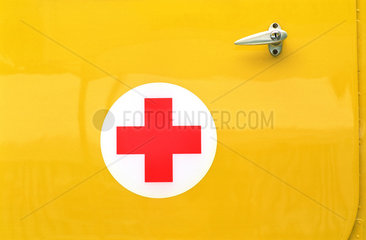 Logo Rotes Rettungskreuz auf weissem Kreis