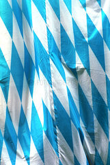 Berlin  Fahne mit blau-weissen Rauten Bayerns