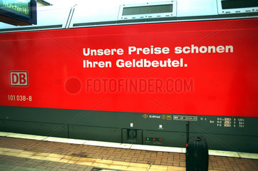 Berlin  Werbeaufschrift auf Lokomotive der DB