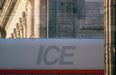 ICE auf der Museumsinsel  Berlin
