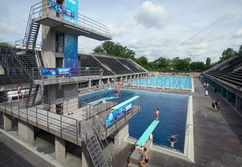 Berlin  Schwimmbad auf dem Gelaende des Olympia-Stadions