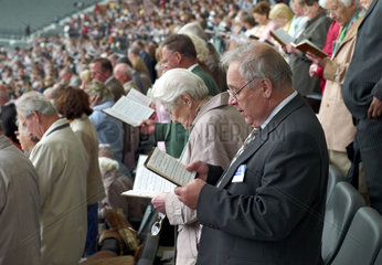Berlin  Deutschland  Internationaler Kongress der Zeugen Jehovas im Olympiastadion