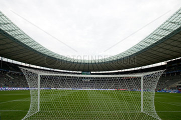 Berlin  Fussballspiel im Olympiastadion