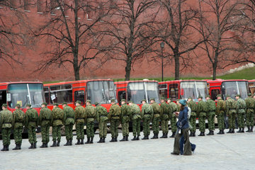 Moskau  Aufmarsch auf dem Roten Platz