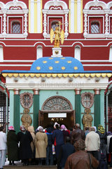 Moskau  kleine blaue Kapelle am Auferstehungstor