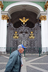 St. Petersburg  Eingangstor zur Eremitage