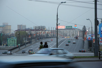 Moskau  Strassenverkehr