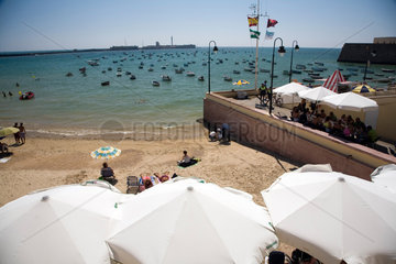 Spanien  der La Caleta Strand in Cadiz