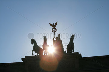 Berlin  Deutschland  die Quadriga auf dem Brandenburger Tor
