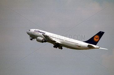 Flugzeug der Lufthansa beim Start