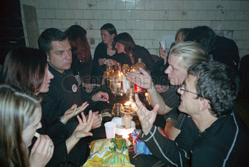 Zaduszki Night Party (Allerseelen-Nachtparty) in einem Szeneclub in Wroclaw  Polen