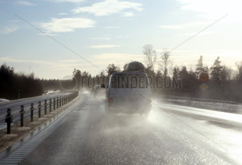 Uddevalla  Schweden  regennasse Strasse auf der Autobahn E6