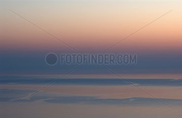 Sonnenaufgang ueber dem Mittelmeer